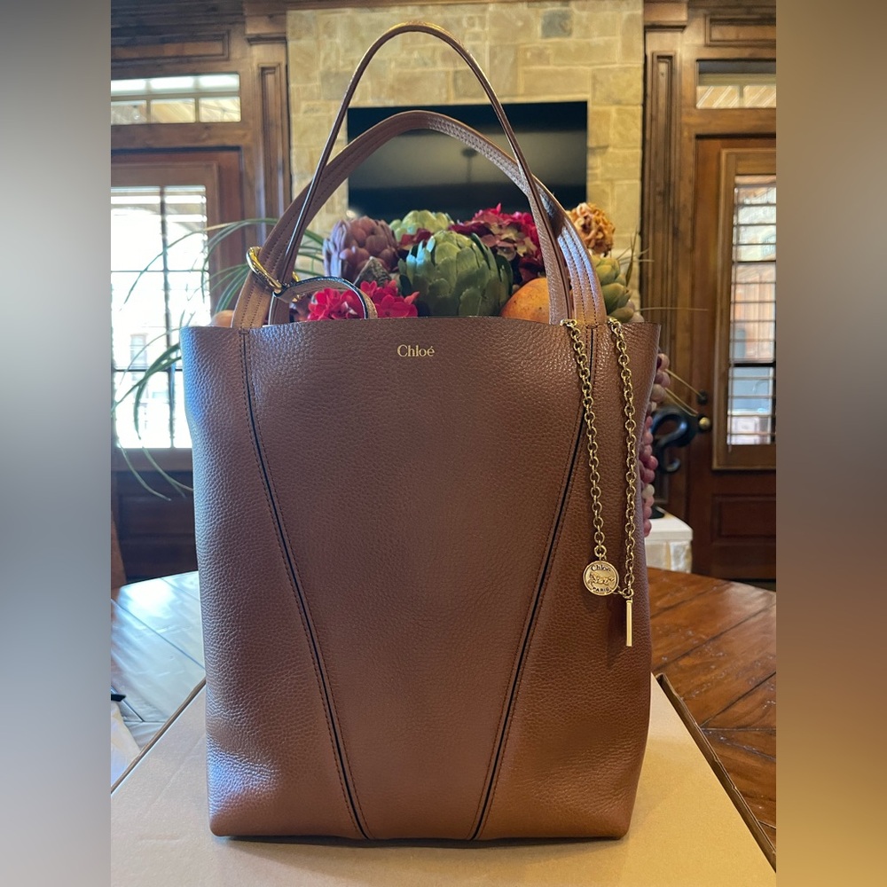 Chloe “Spin” Medium Tote Bag in shiny-grained leather